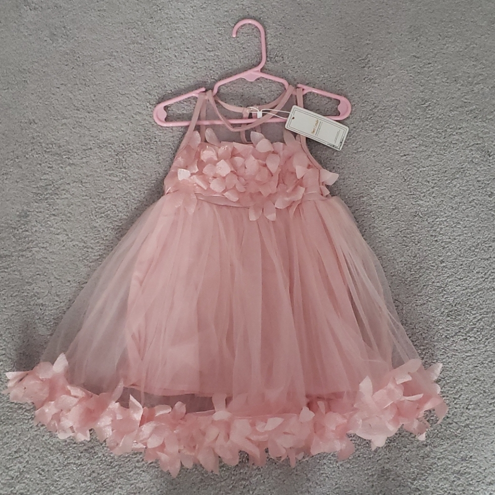 Girls dress